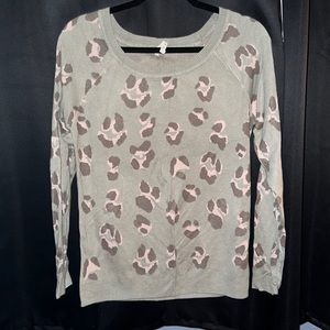 Willow & Clay Leopard Print Sweater